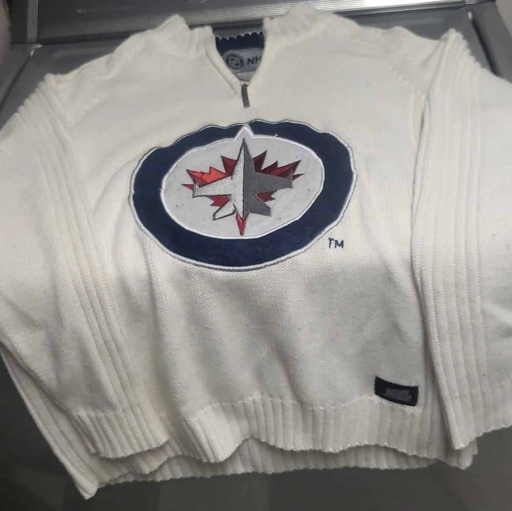 Sweater - Picture 1 of 3